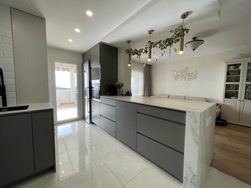 Ventajas y desventajas de las cocinas con isla.